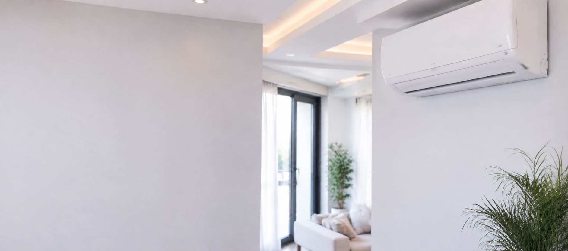 Ambiente residencial moderno climatizado com ar-condicionado split instalado pela Clima Service em Anchieta – ES
